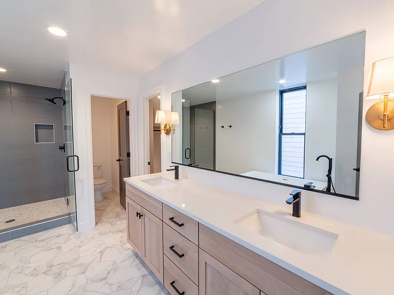 2317 Stout St — Photo 16