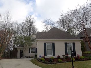 2237 Sterling Ridge Cir, Vestavia, AL 35216