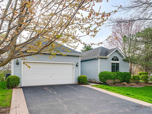3rd image of 450 N Crooked Lake Ln