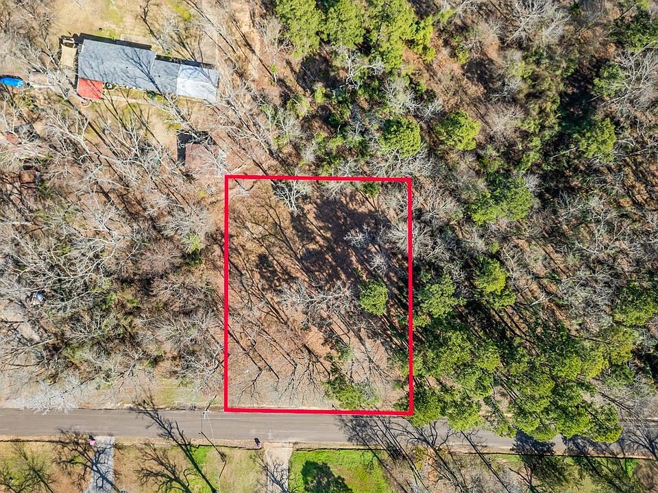 1st image of Parkwood Dr