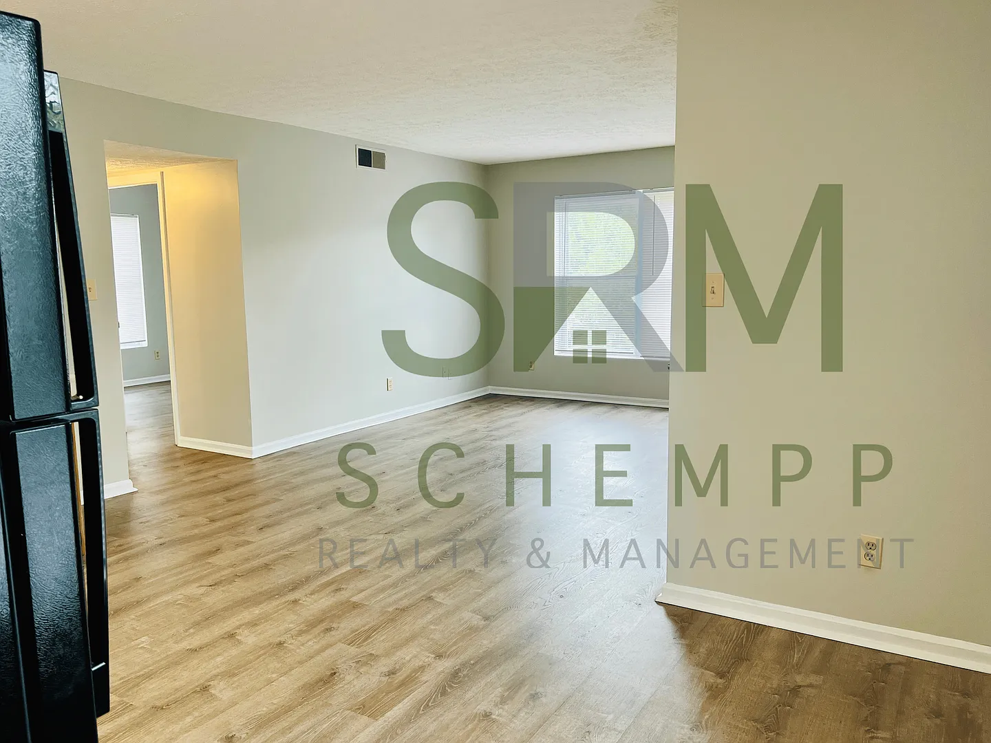 Updated 2 bedroom apartment in Portland-Section 8 accepted *$200 Amazon Gift Card at Lease Signing!* — Photo 1