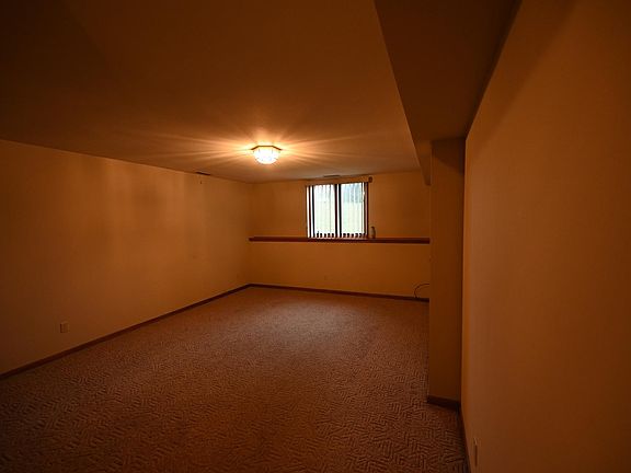 4th image of 118 Renner Ln