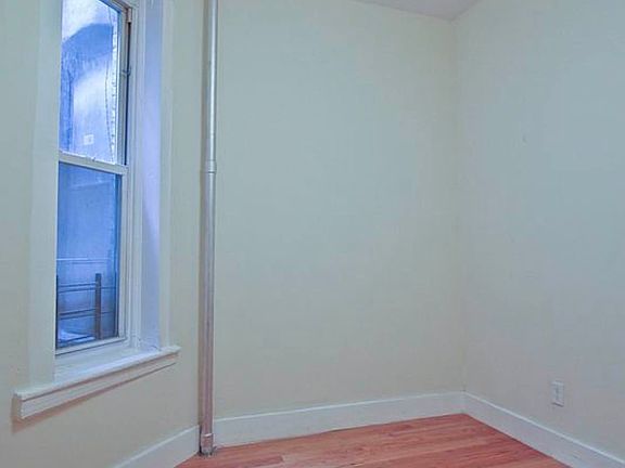 5th image of 87 Stuyvesant Ave APT 2L