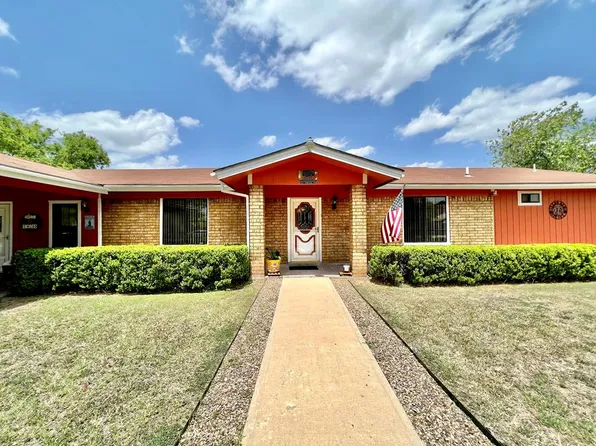 1185 El Venado Dr, Eagle Pass, TX 78852