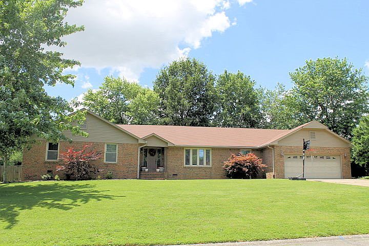 1st image of 1520 London Dr