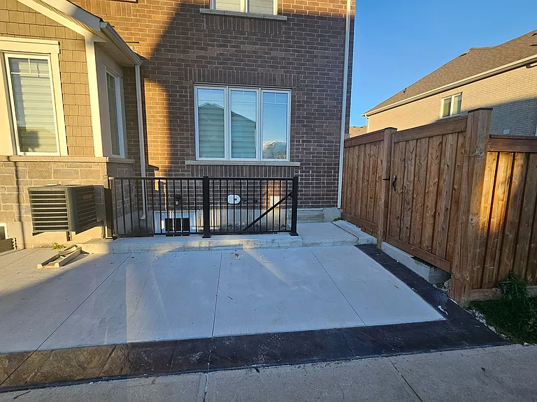 852 Aspen Ter #LOWER — Photo 2