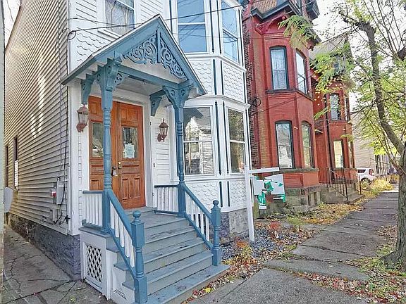 5th image of 148 Front St