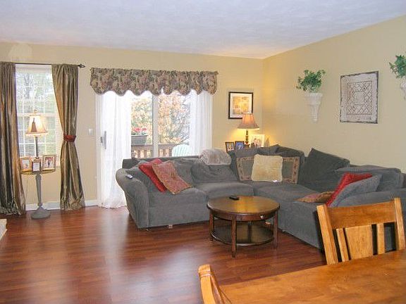 4th image of 160 Laurelwood Dr #160