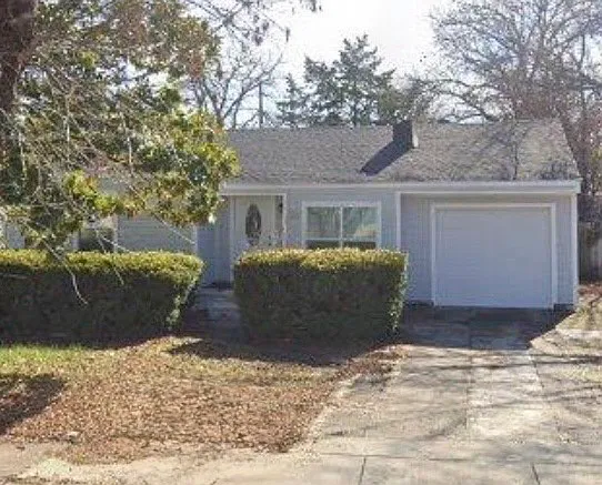 3108 Emmett St