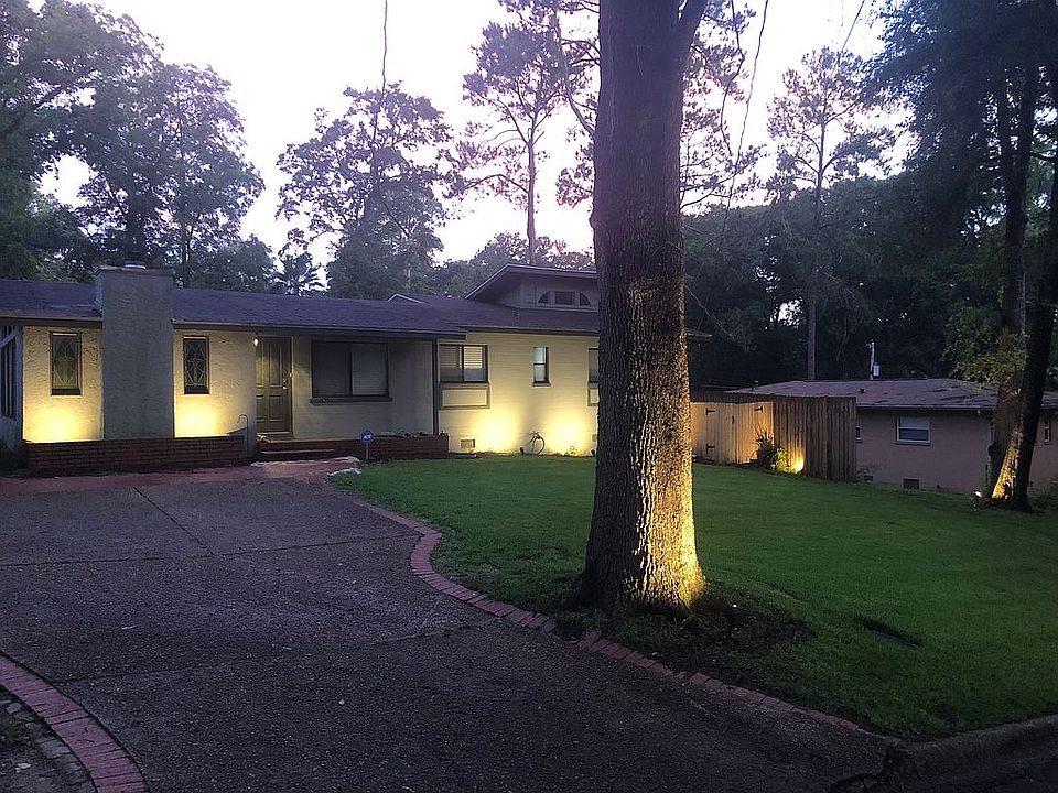 2nd image of 412 Margaret Ct
