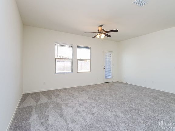 3rd image of 35520 W Santa Clara Ave