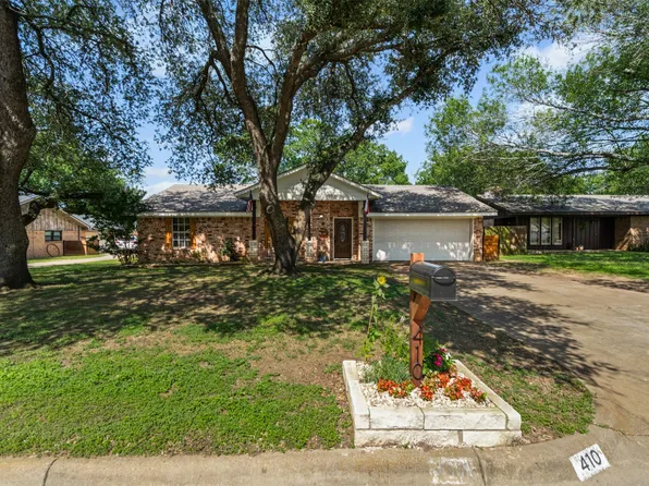 410 Sunset Dr, Cleburne, TX 76033