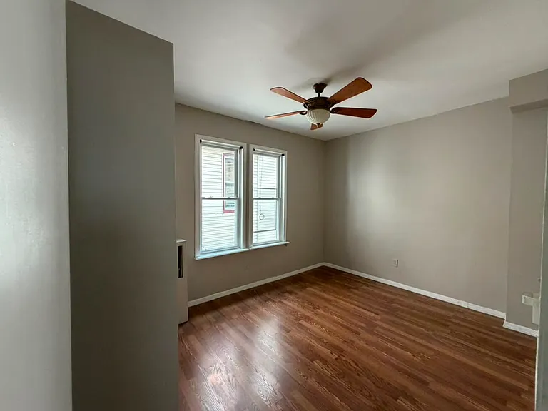 148 Shephard Ave — Photo 5
