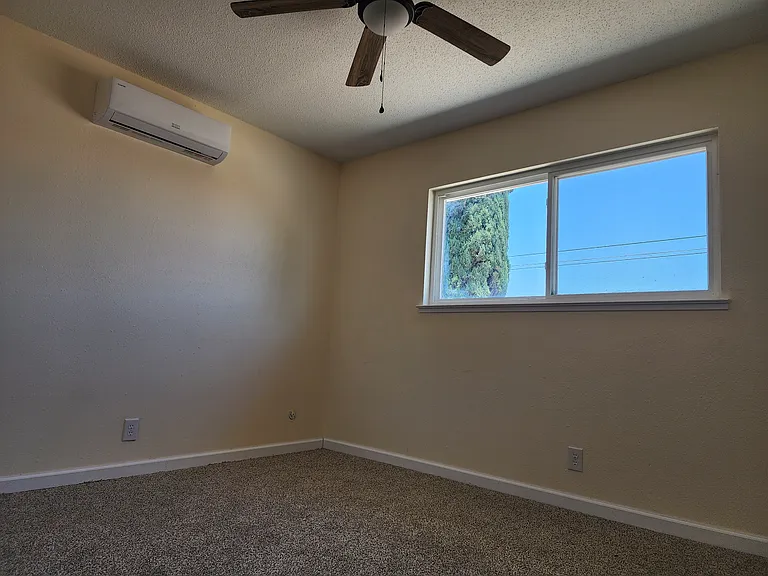 12447 E Herndon Ave — Photo 8