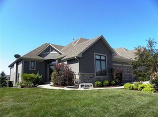 19607 W 100th Ter, Lenexa, KS 66220
