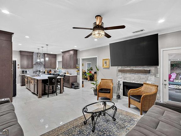 5th image of 544 Martin Forest Ln