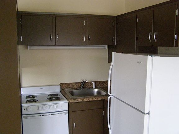 2nd image of 829 Avenue C APT 6