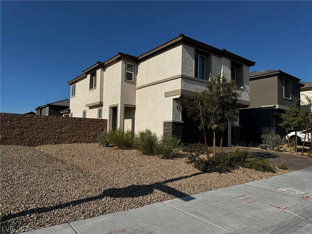 3 bed, 2.5 bath, 1795 sqft, $2,300 — Photo 3