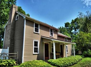 10 Cross Creek Ln, Upper Black Eddy, PA 18972