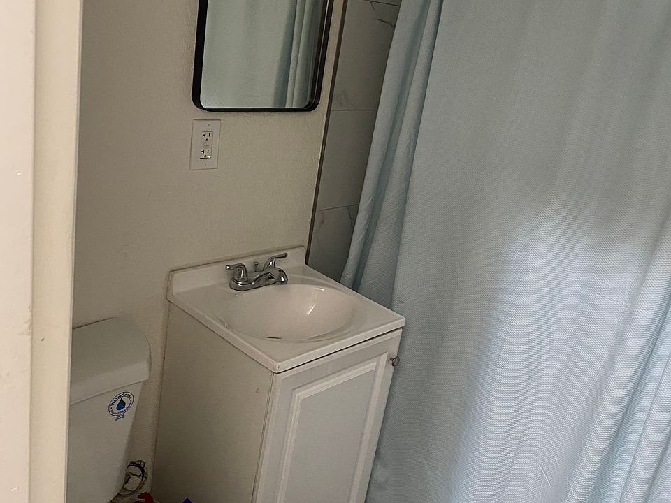 2nd image of 1536 W Stoneridge Ct