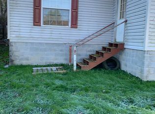 100 E Railroad Ave, Sophia, WV 25921