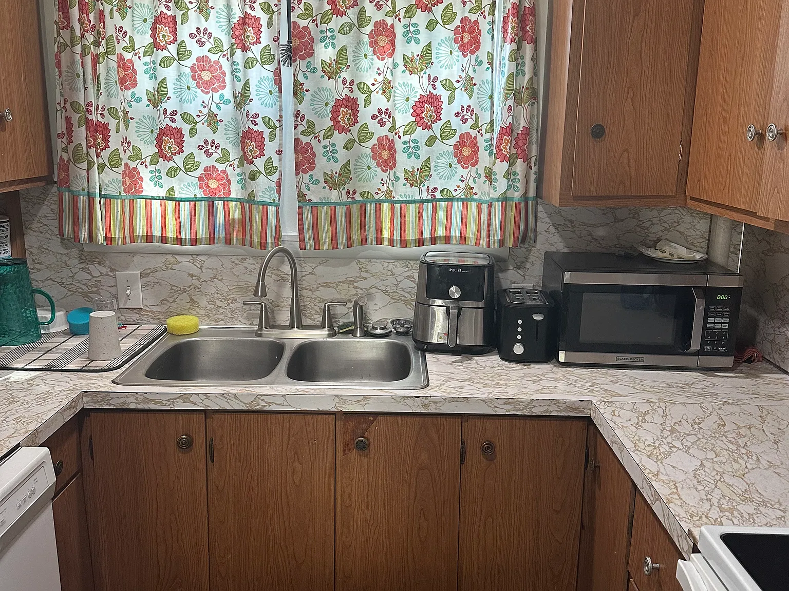 2312 Knapp Street — Photo 4