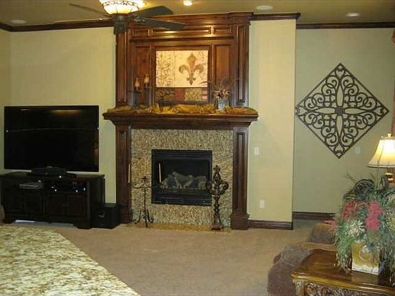 5th image of 1316 Katelyn Ct