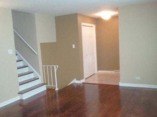 3rd image of 1041 E Riverview Dr