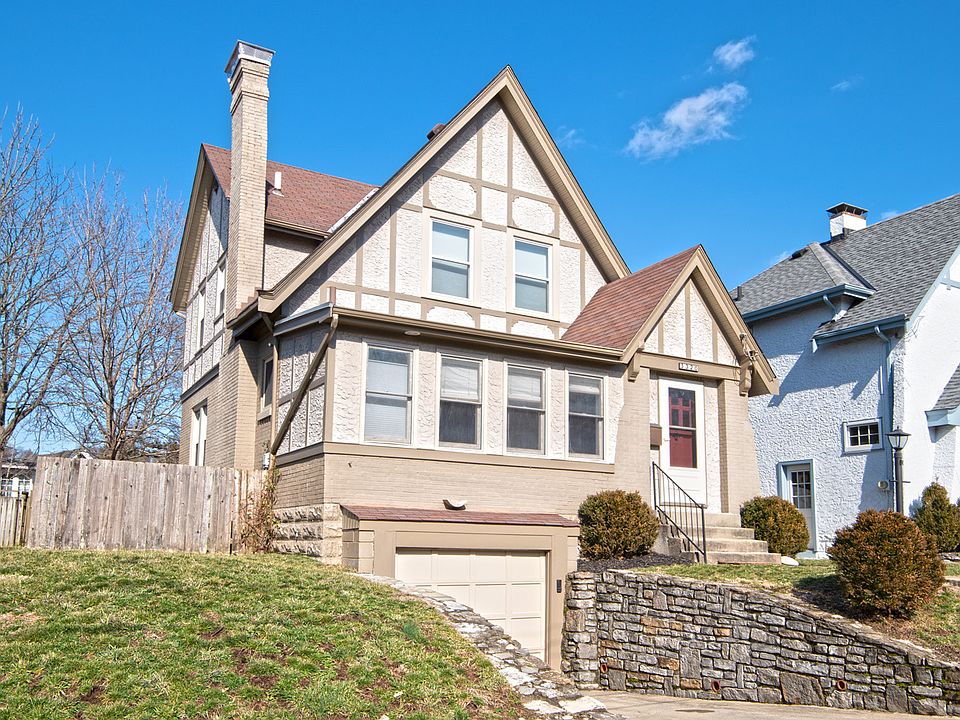 1st image of 3320 Royal Pl