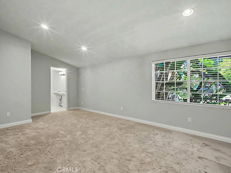 5706 Comanche Ave — Photo 20