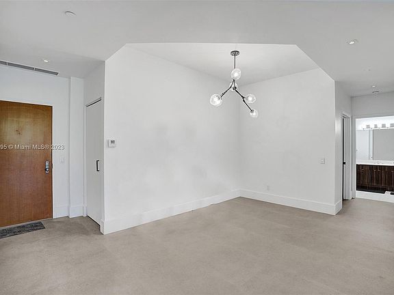 4th image of 21205 Yacht Club Dr #304