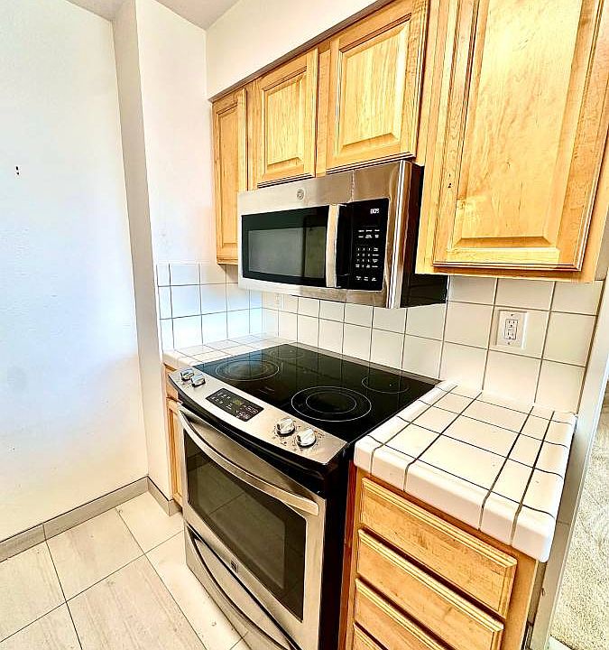 Unit #305 kitchen