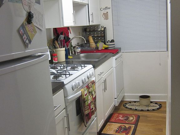 5th image of 915 N Wayne St APT B2