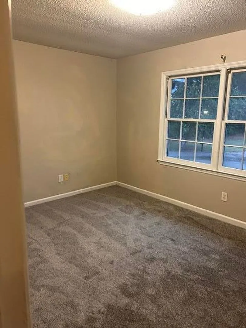 Foxborough 2 Bedroom Townhome — Photo 3