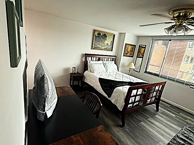 1011 Arlington Blvd #127 — Photo 2