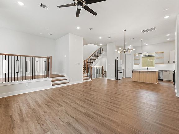 4th image of 1932 Purswell Rd