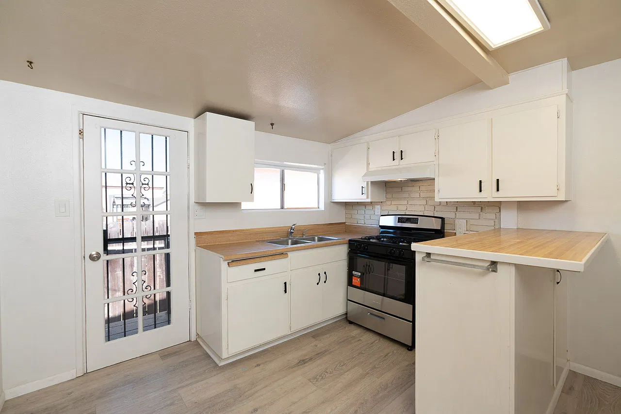 223 Madrona St — Photo 3