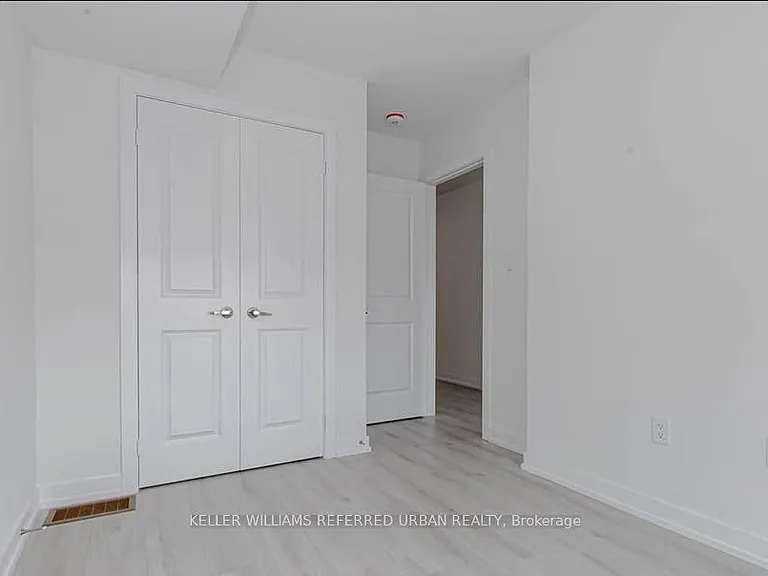 1579 Midland Ave — Photo 8