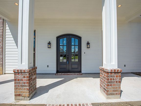 3rd image of 315 Glasgow Dr