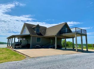 531 Paradise Ln, Stewart, TN 37175