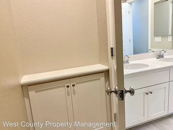 984 Brunello Dr — Photo 13