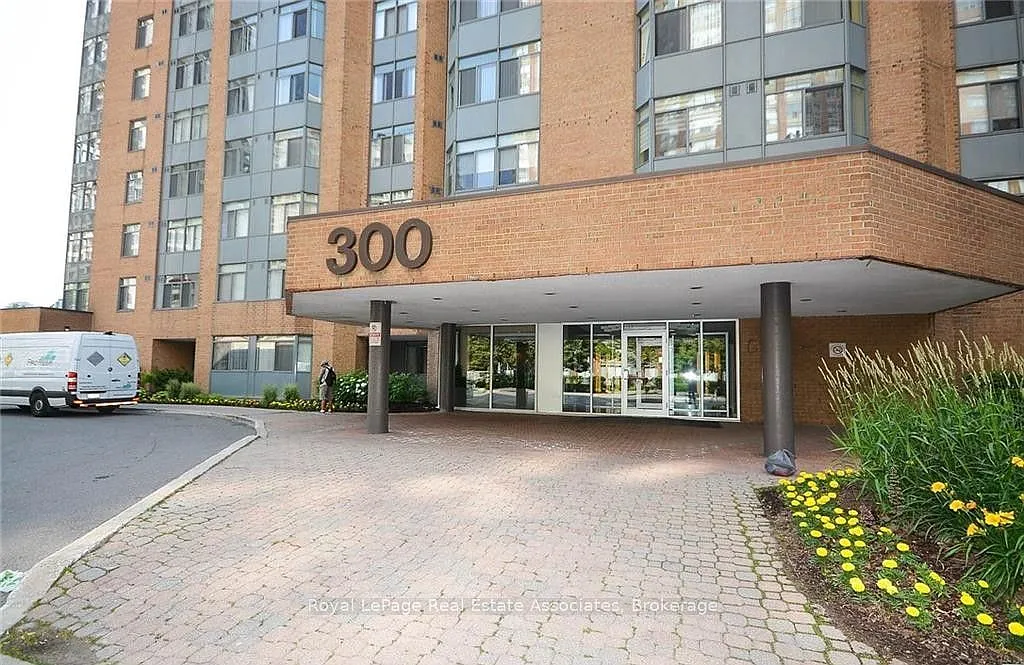 2 bed, $2,300 — Photo 2