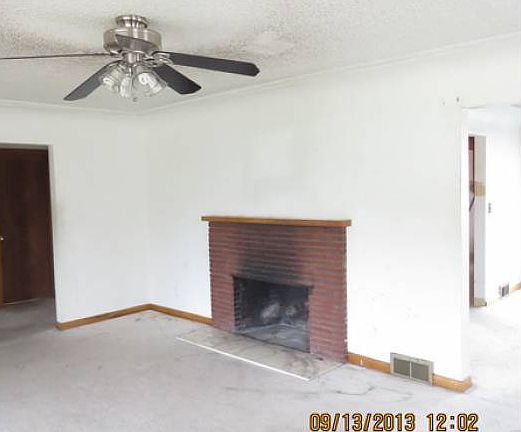 5th image of 311 S Division Ln