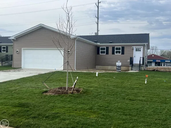 4101 Sugar Maple Run Unit 1, Flint, MI 48506