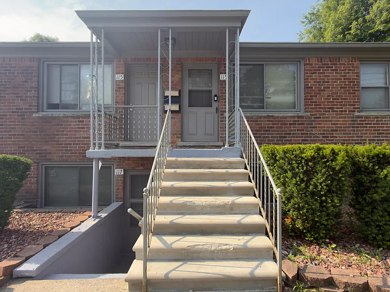 121 W Thirteen Mile Rd — Photo 10