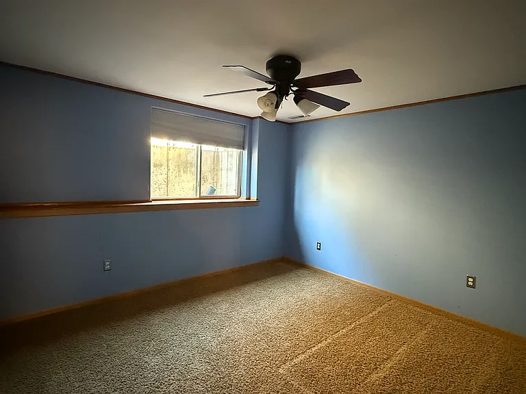 934 Tiara Dr NE — Photo 23