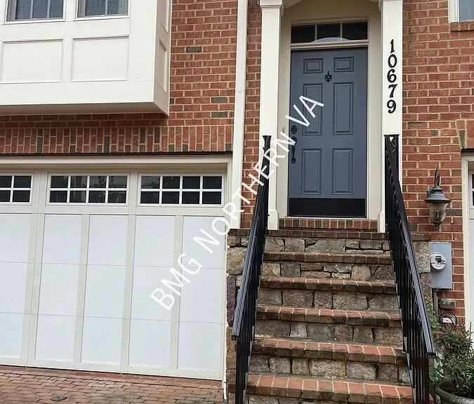 10679 Yorktown Ct — Photo 4