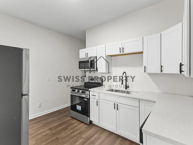 1339 Mooberry St — Photo 16
