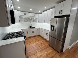 6427 Elm St #2, Morton Grove, IL 60053