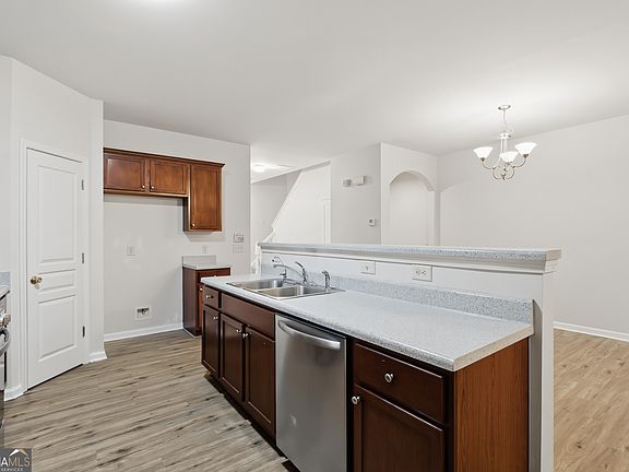 4th image of 3607 McClaren Way